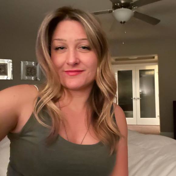 Meet your Posher, Cassie - Picture 1 of 1